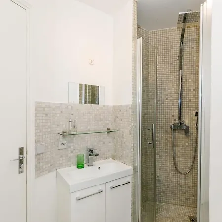 Beautiful Design In Near The Louvre * Παρίσι