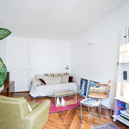 Apartman Beautiful Design In Near The Louvre